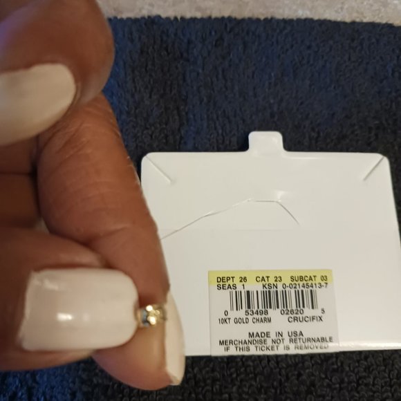 10 KT Yellow Gold Crucifix Charm - Picture 2 of 6